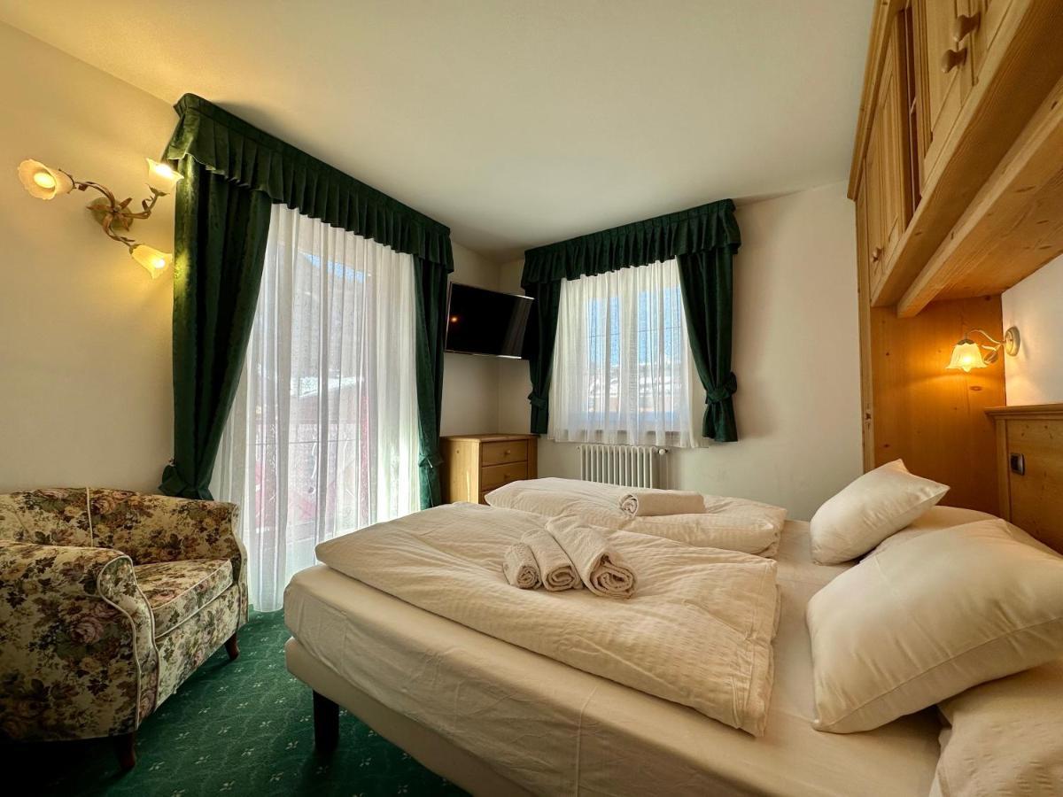 B&B Family Accommodation Canazei Bike Friendly ภายนอก รูปภาพ