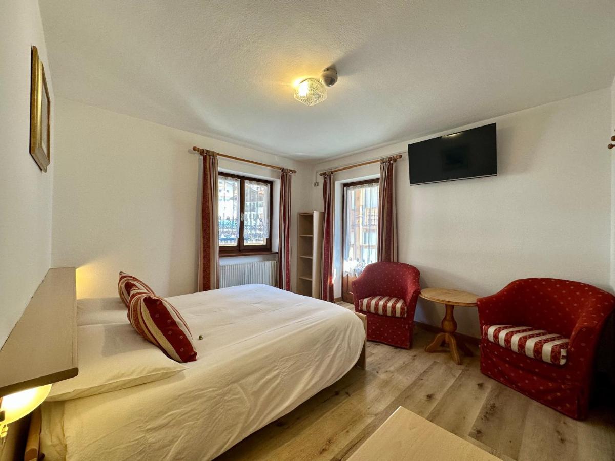 B&B Family Accommodation Canazei Bike Friendly ภายนอก รูปภาพ