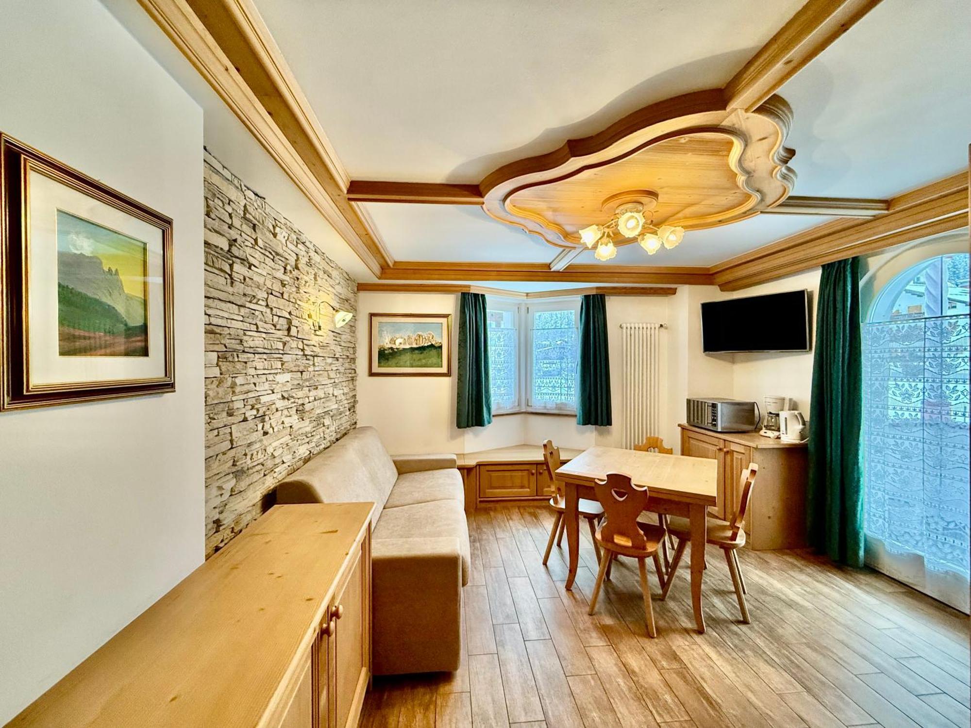 B&B Family Accommodation Canazei Bike Friendly ภายนอก รูปภาพ