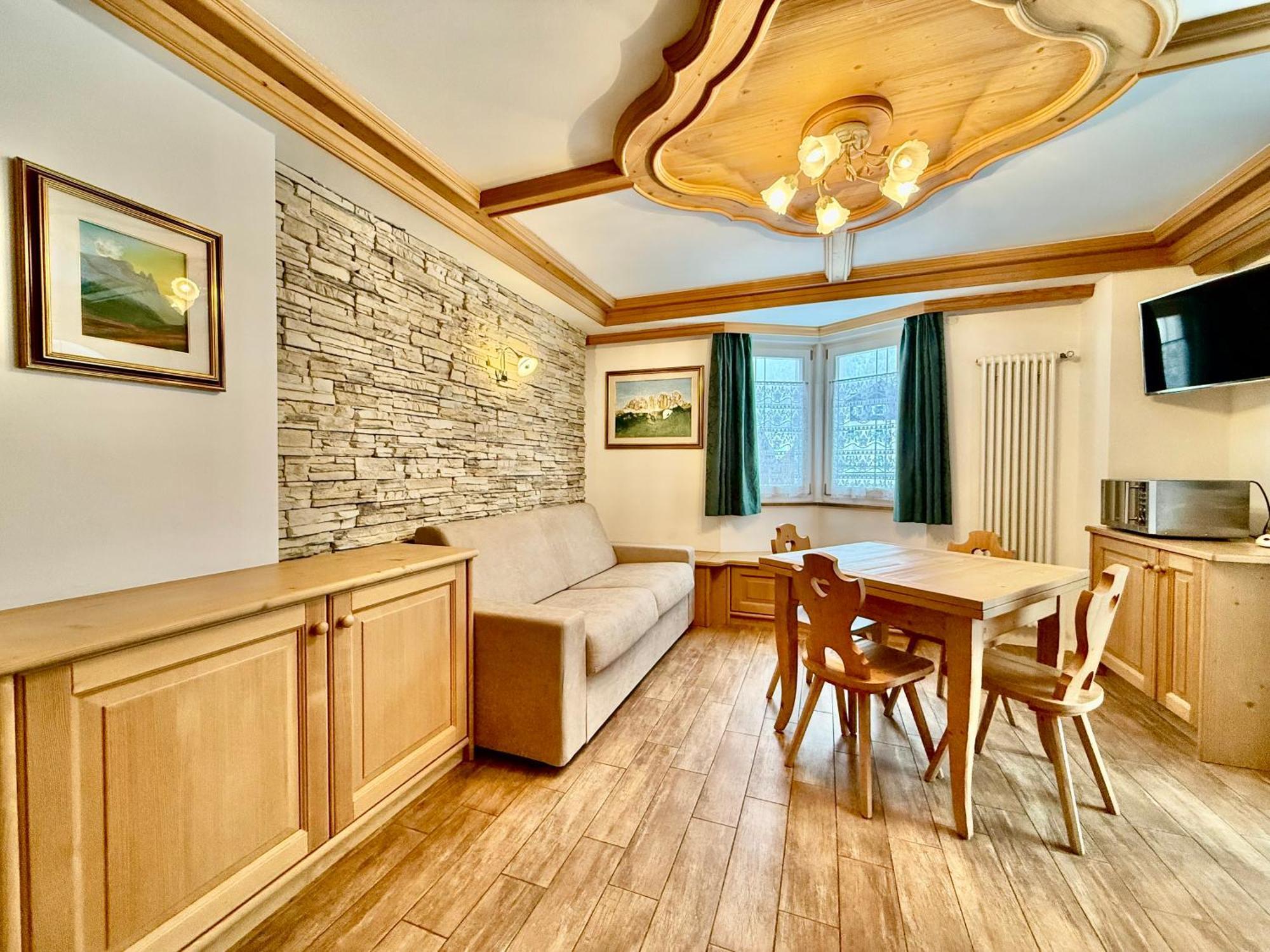 B&B Family Accommodation Canazei Bike Friendly ภายนอก รูปภาพ